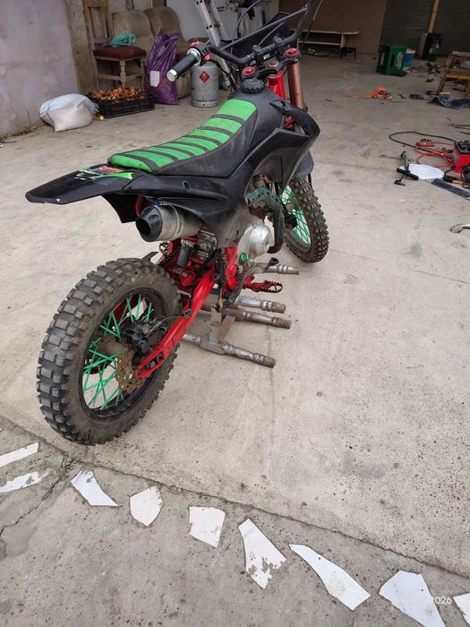 Vând sau schimb cross 125