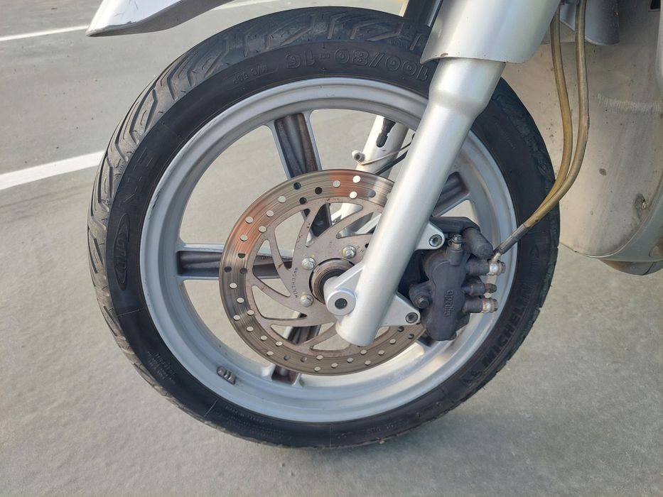 Scuter Aprilia 200 cc A2 acte la zi