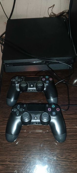 Игровая приставка ps 4