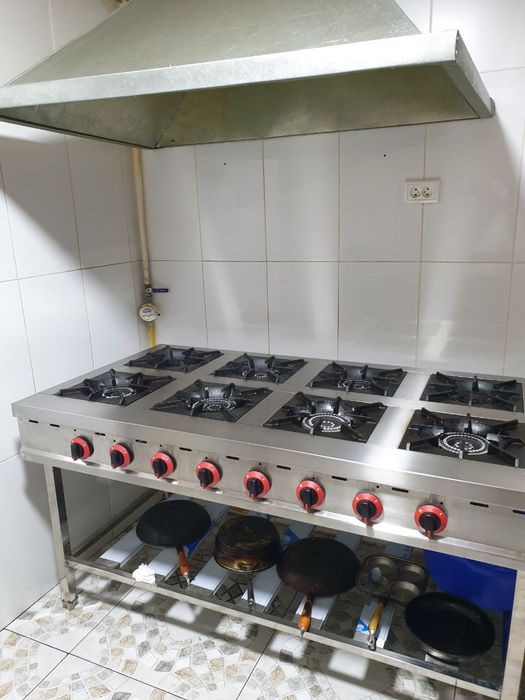 Газ плита 8х конфорки