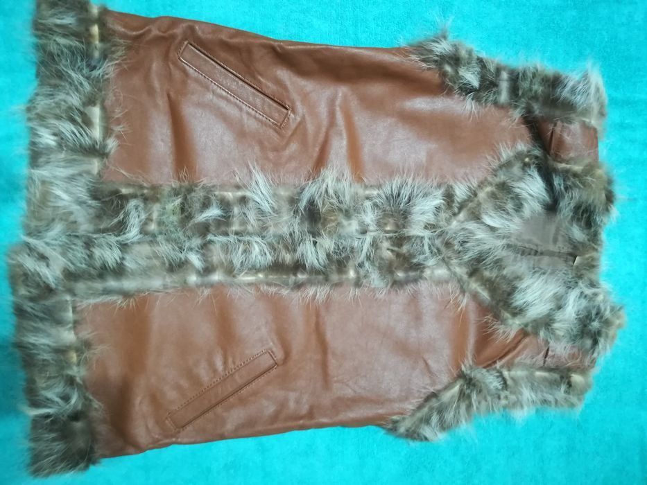 Vestă și Haină din piele naturala cu blanita.