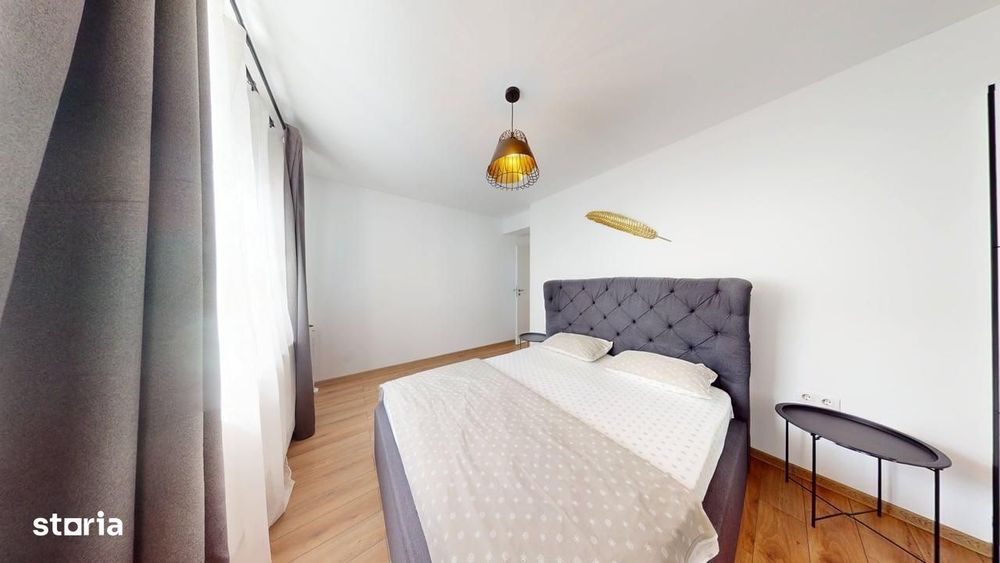 Apartament cu 3 camere, balcon, etaj 3 - Zona Piata Cluj
