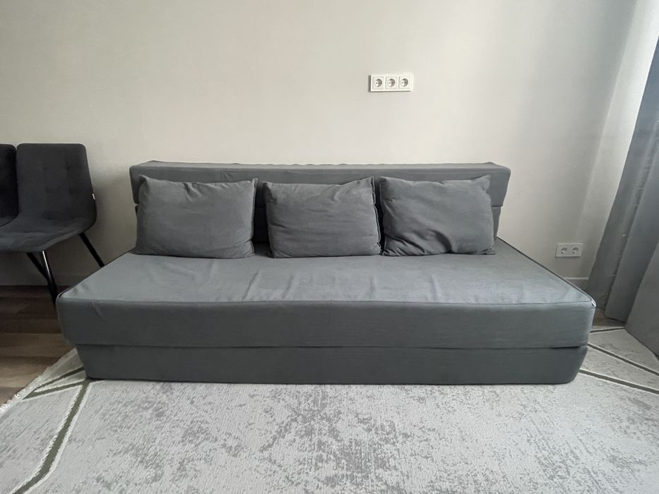 Продам бескаркасный диван