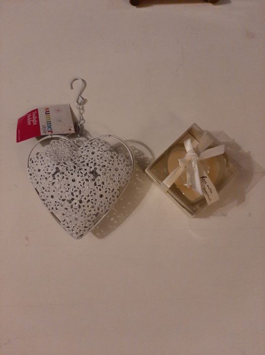 !!! НОВО "2 бр.  Декоративни  петлета +2 бр.-Свещници " СЪРЦЕ"