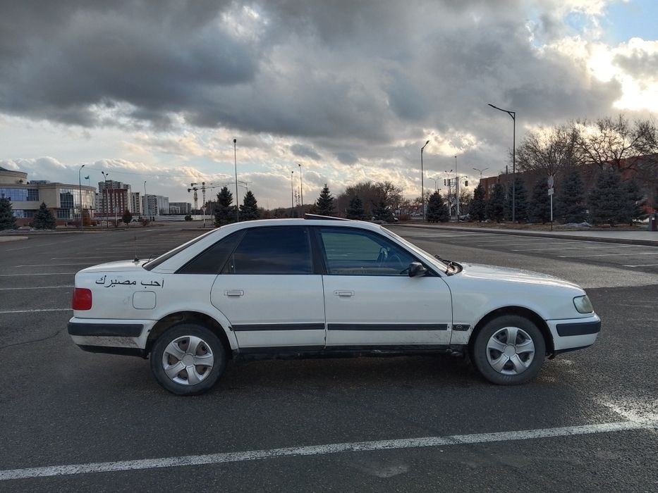 Продам Ауди 100 с4