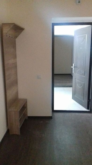 Тошкент тумани Кизгалдокда квартира сотилади 3 хонали 76 квадрат 4 эта