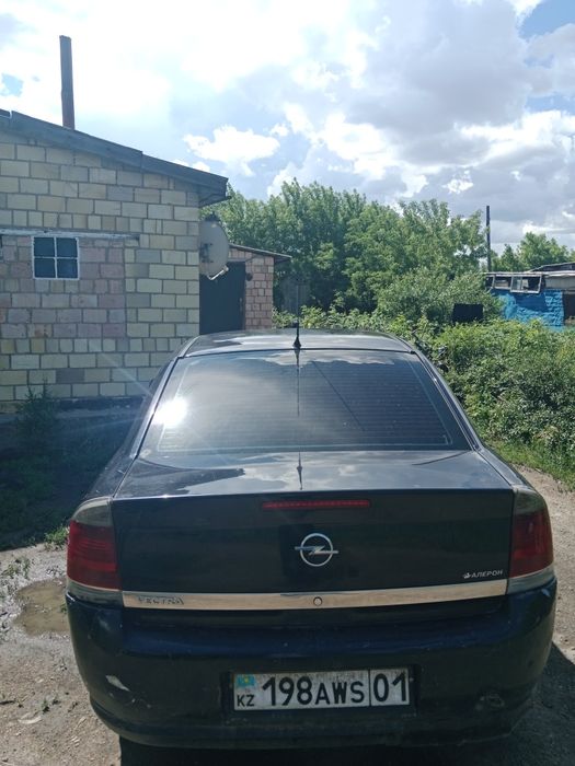 Продам Опель вектра с 2007год объем 1.8
