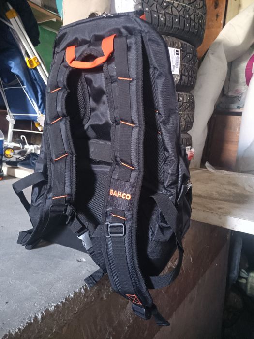 Сумка-рюкзак с пластиковым дном