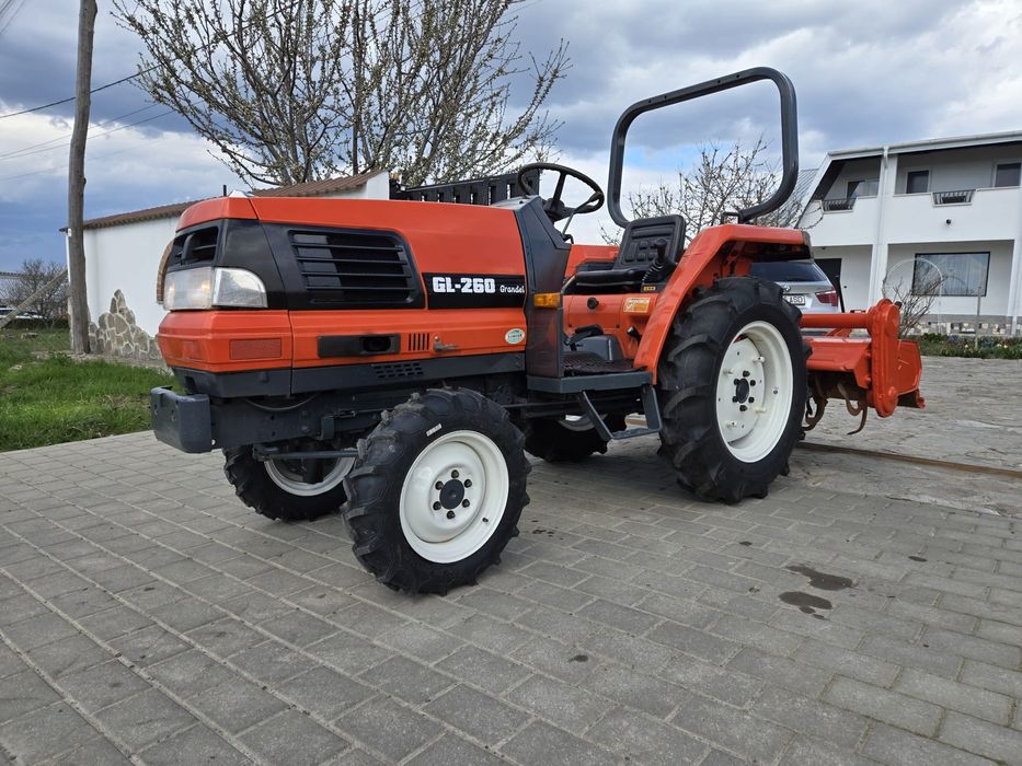 Tractor tractoras kubota 26 cai inversor freza