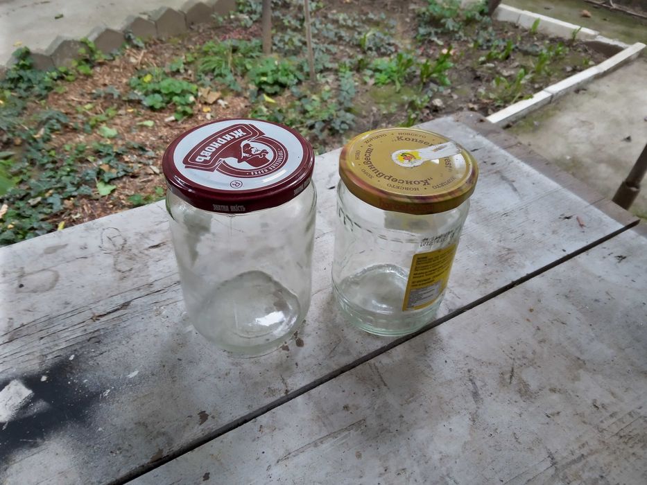 Продавам винтови буркани