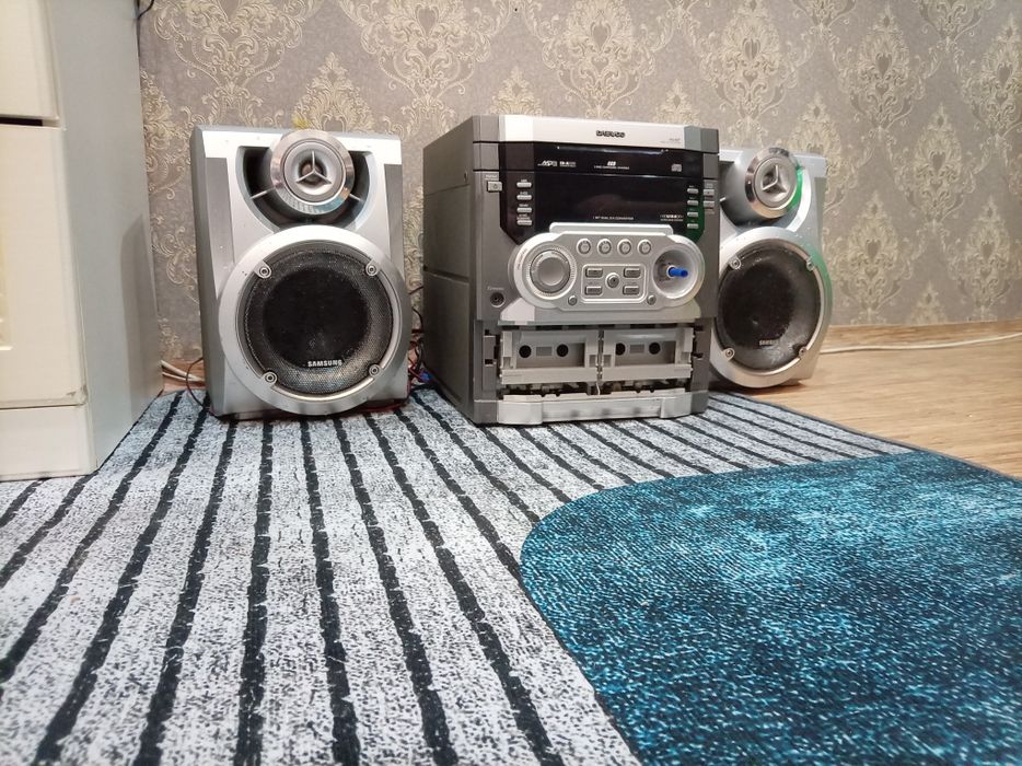 муз.центр.5 тыс продам