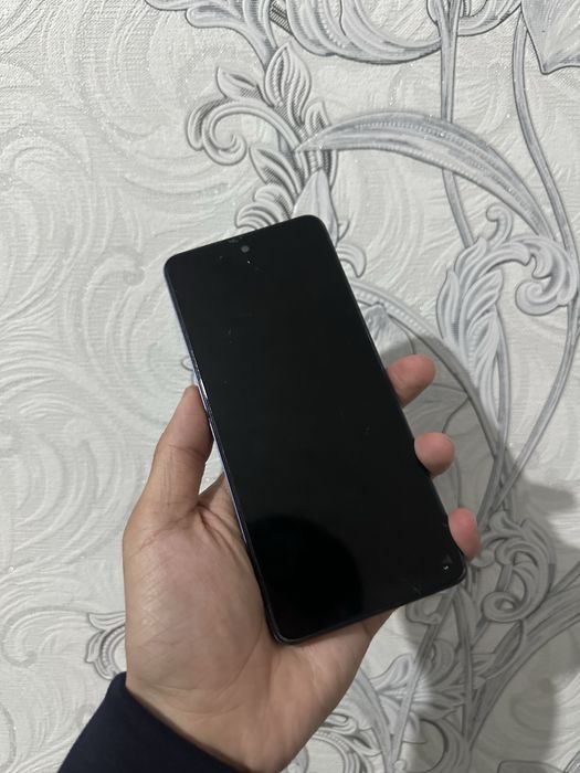 Tecno spark 8/256Gb srochna