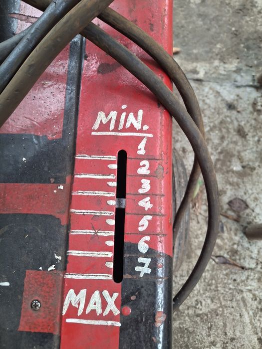 Aparat de sudura profesional Clarke Weld DC ARC 320 Turbo