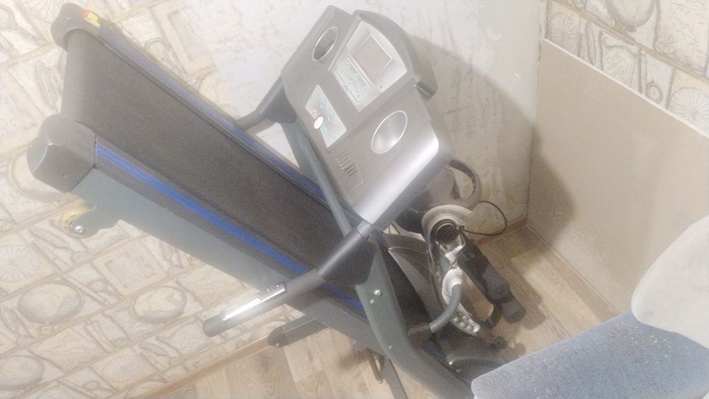 Продам беговую дорожку