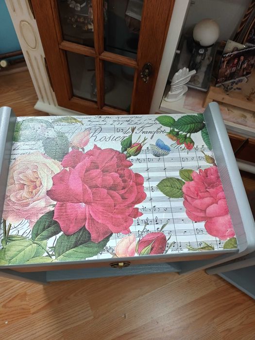 Noptiere mici reconditionate