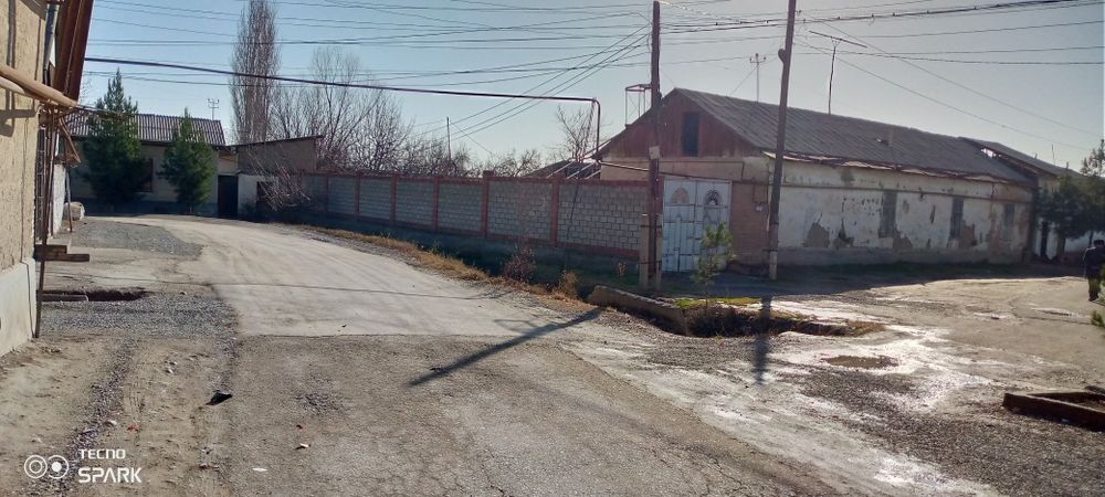 Ховли Уй сотилади