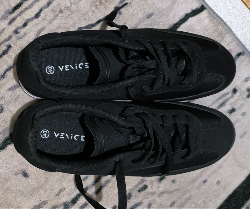 Adidași Venice bărbați marime 40