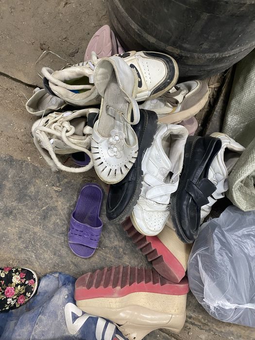 Обуви  детские отдам даром