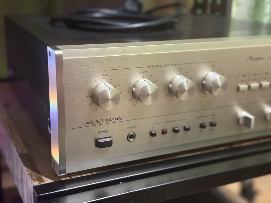 Amplificator stereo integrat Accuphase E-206