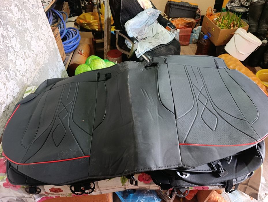 Чехлы оригинал на Джили Атлас