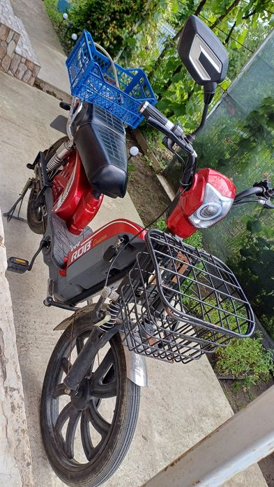 Vând scuter electric