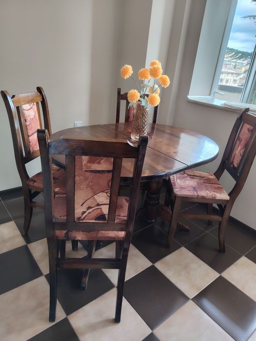 Трапезна разтегателна маса от масив