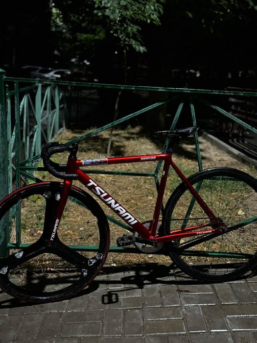 продам тсунами снм 100 red  fixed gear