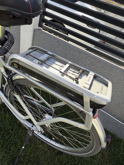 Bicicleta Electrica CUBE