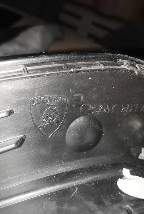 Bandou, Ornamente Aripa, Bara fata și spate, pt Lamborghini Urus!