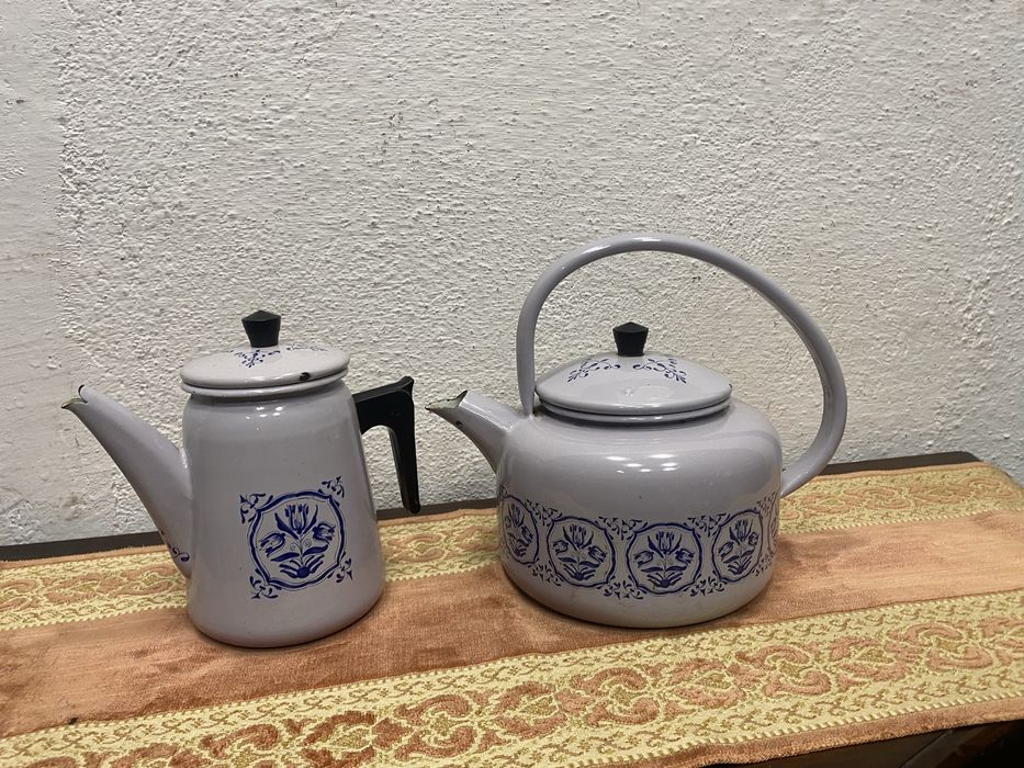Френски емайлирани чайници