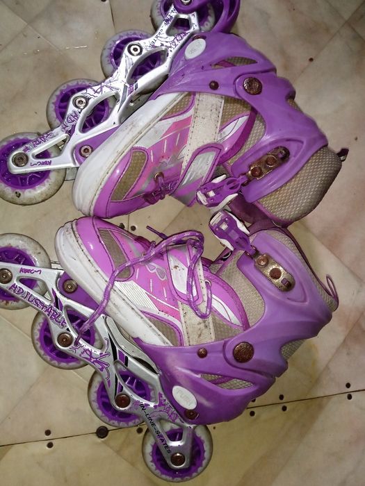 Отдам ролики и защиту.