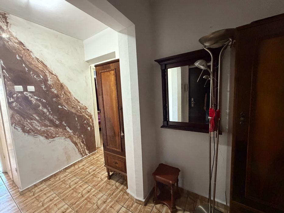Apartament 2 camere decomandat Bulevardul Bucuresti