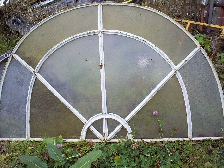 Газово барбекю, декоративни елементи от метал и др