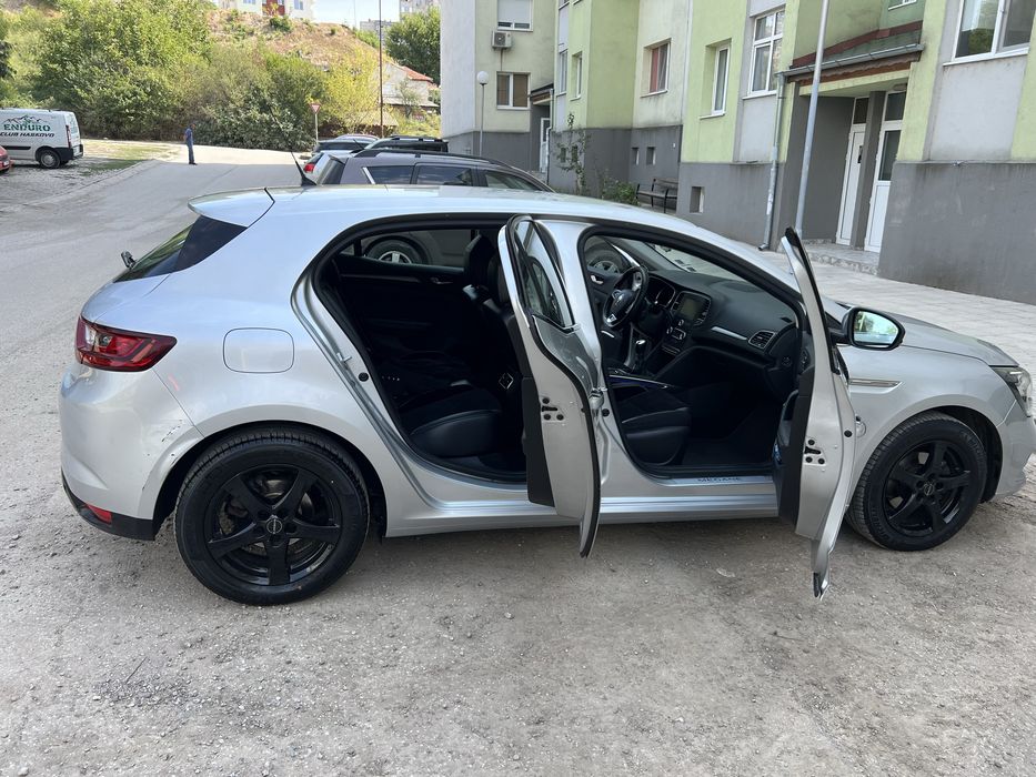 Рено меган 4  2016  1,2 TCI