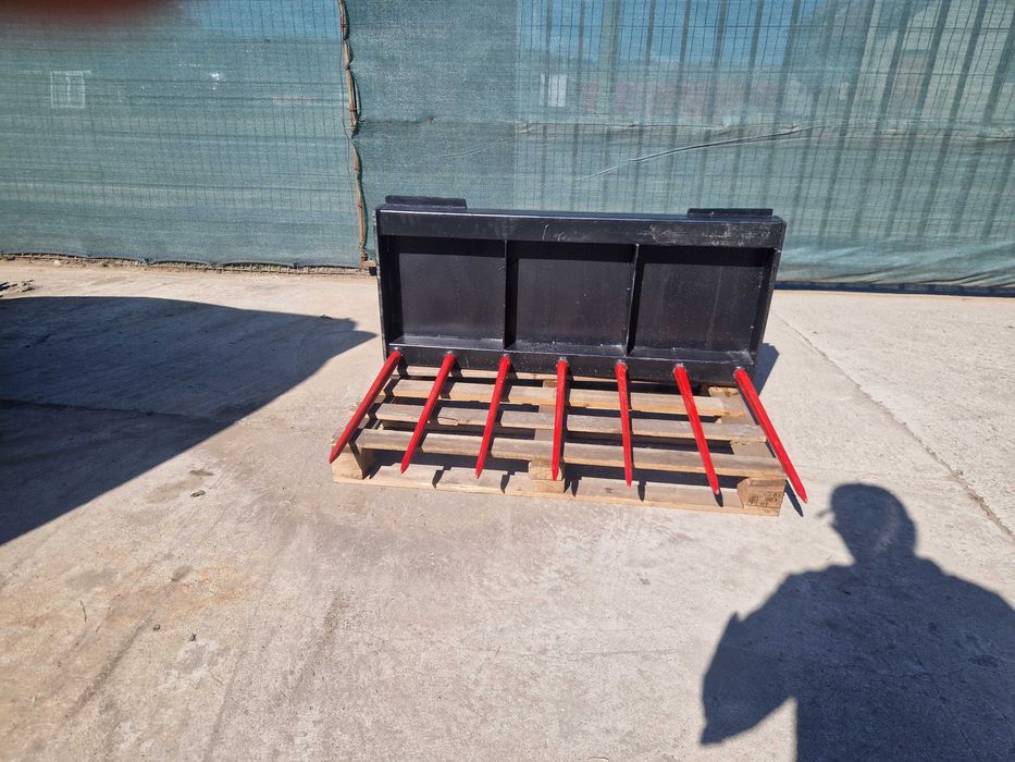 Furca gunoi cu prindere euro pentru incarcator frontal tractor