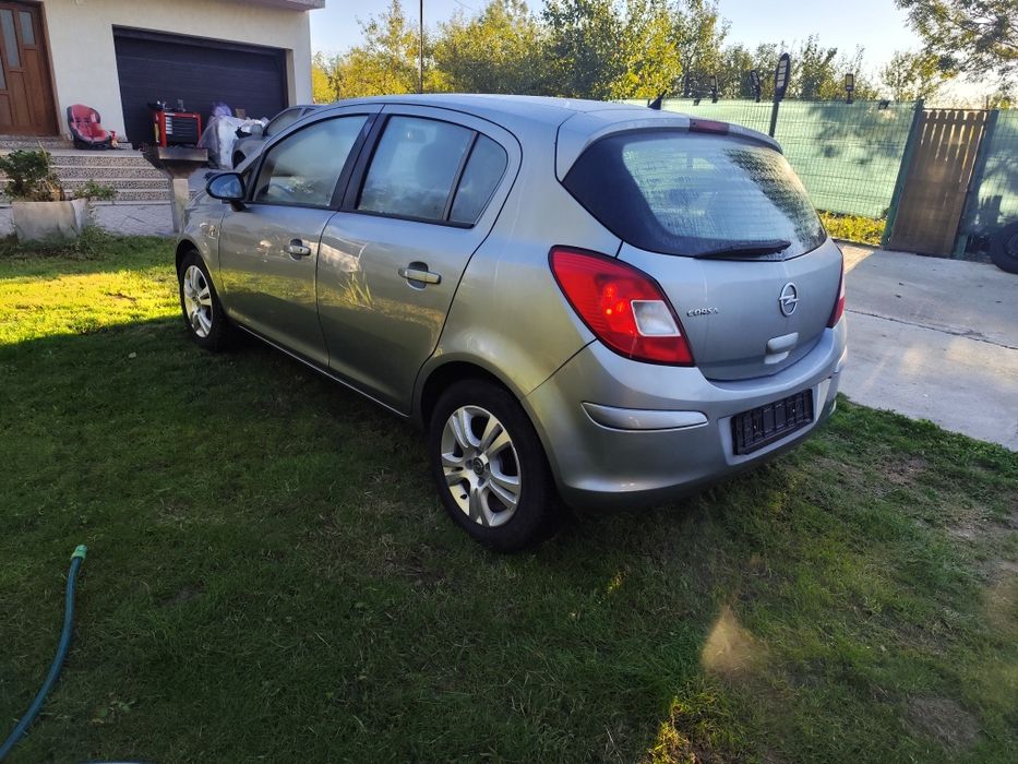 Opel CORSA 1,2 benzină euro 5