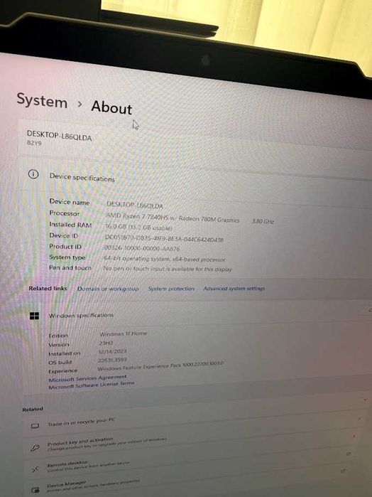 Laptop Gaming LENOVO Legion Slim 5 Ryzen 7 NVIDIA GeForce RTX 4060 8GB