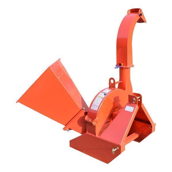 Дробилка за клони със силоотводна предавка на трактора, необходима мощ