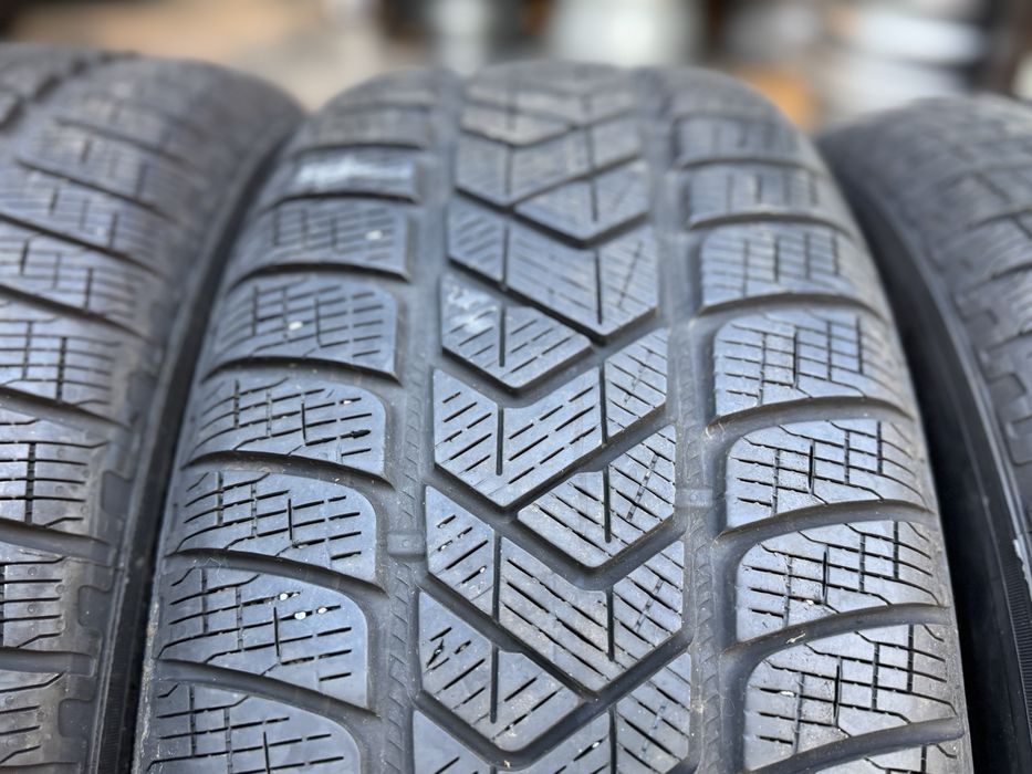 4 anvelope iarnă Pirelli Scorpion Winter 3 235/65 R17 104H DOT 2022