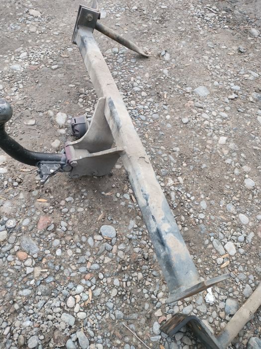 Фаркоп на Мазда Кронос