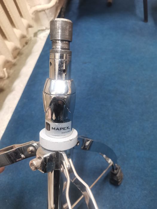 Продам стул для барабанщика mapex