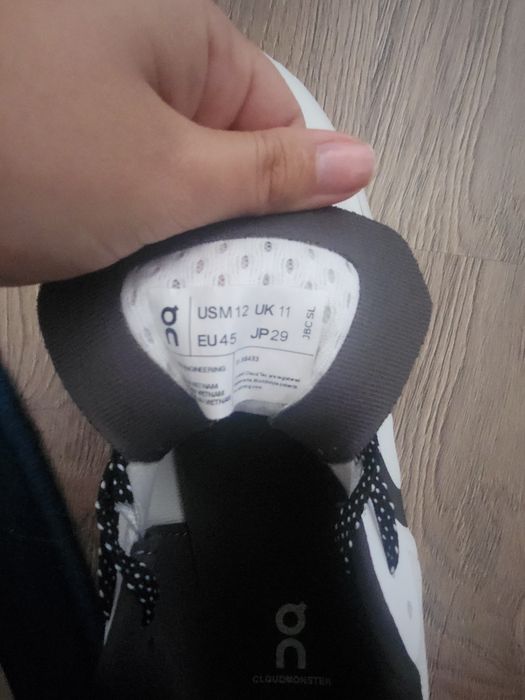 Adidași noi Helion Cloudmonster
