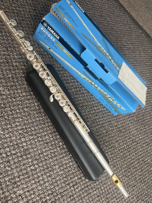 Flaut Yamaha YFL-282GL – stare foarte buna