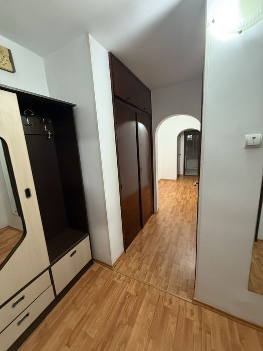 Vând apartament 3 Camere Decomandat NEGOCIABIL