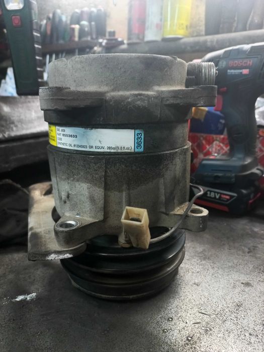 Компресор за климатик Ауди 80 Б4 Audi 80 B4