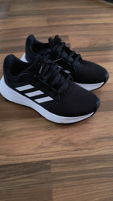 Маратонки adidas Galaxy 6