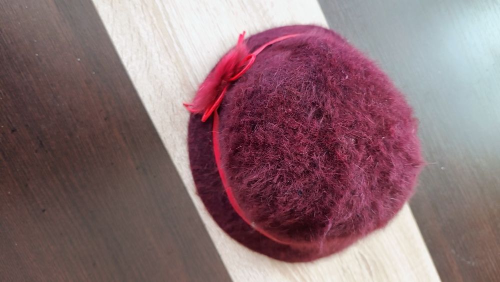 Pălărie dama ,30 lei