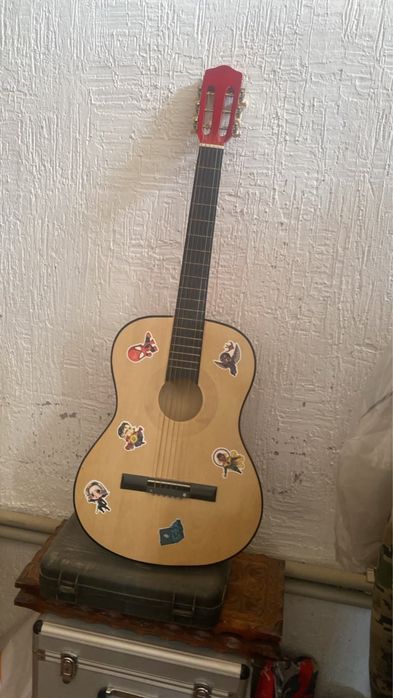 Гитара срочно продам