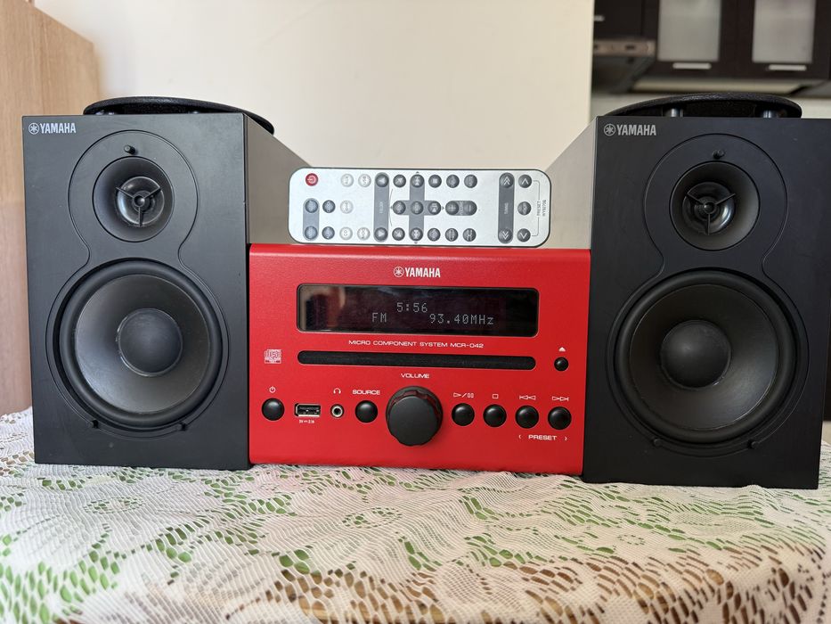 Yamaha MCR-042  NS-BP110 Мини система
