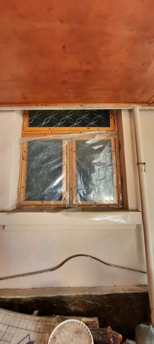 Срочно! Продам деревянные  окна и двери, половые доски из дома